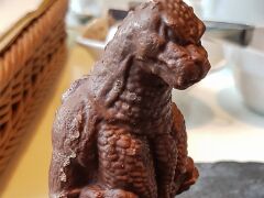 20191230-20191230_151126 Schokoladengodzilla