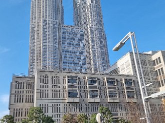 16 - Tokyo, Rathaus, Licht