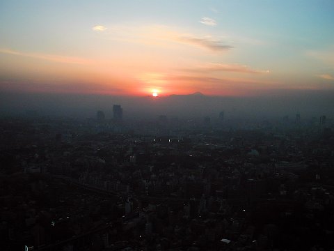 1999_11_25 09_20_48_Fuji san PB252392 Sonnenuntergang mit Mt. Fuji vom Tokyo Tower, Tokyo, Japan
