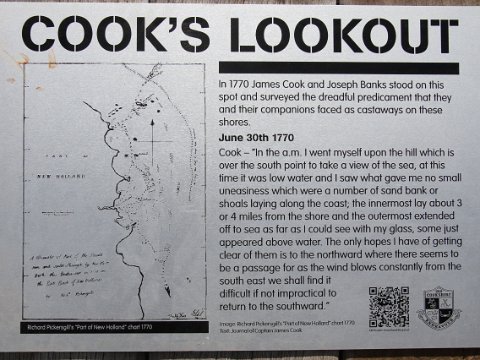 14-Cooktown, Grassy Hill, Sign i00843