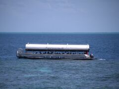 16-Great Barrier Reef - Glasbodenboot IMG_2728