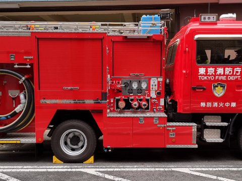 20221126_090629 Feuerwehrauto auf dem Weg