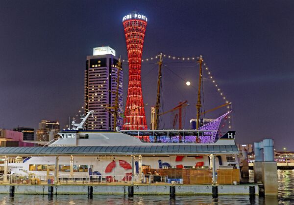 29 - Kobe, Stadt, Mond, Fliegende Fische, LED