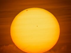 250429_20.36MESZ, Sonne,R6HS6162