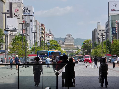 Himeji Castle in der Ferne