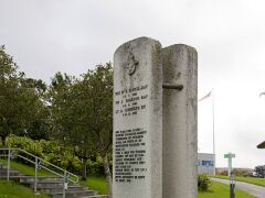 R6HS8643