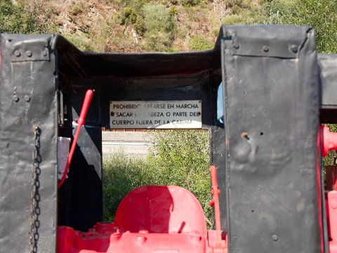 R6HS2833